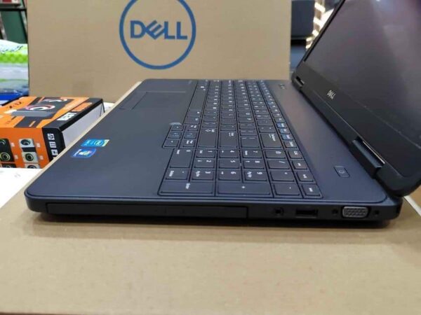 ⁦Dell latitude 5540 intel Core i5 4th NVIDIA 2GB⁩ - الصورة ⁦4⁩