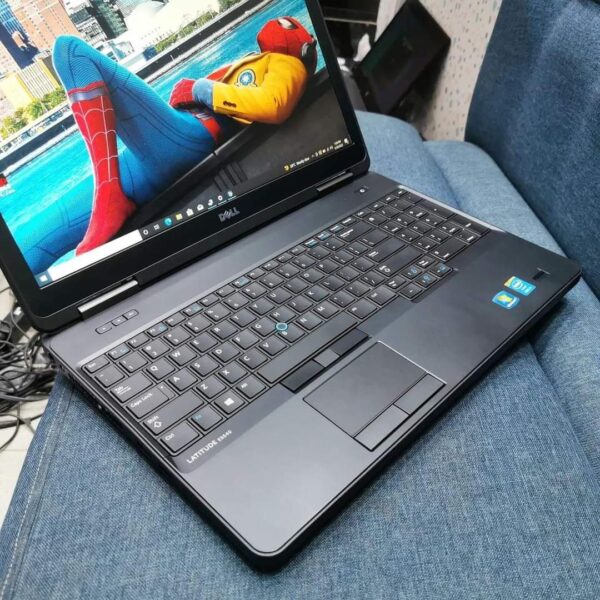 ⁦Dell latitude 5540 intel Core i5 4th NVIDIA 2GB⁩ - الصورة ⁦3⁩