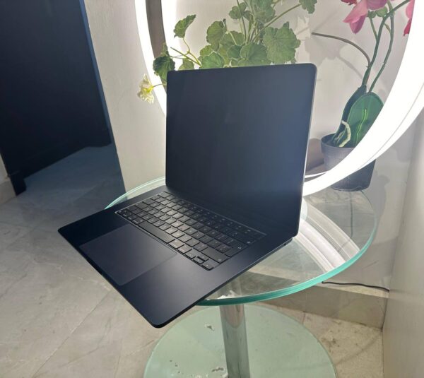 ⁦MacBok Air15 inch 2013 Ram 8 Hard 512 M2⁩ - الصورة ⁦10⁩