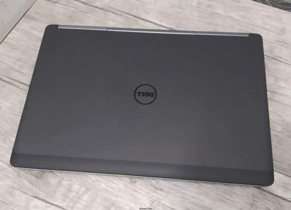 ⁦Dell precision 7710 i7 7820 Hq Ram 16 Hard 256 SSDM2 17،6⁩ - الصورة ⁦5⁩